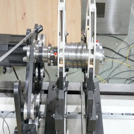 自驅(qū)式圈帶動平衡機